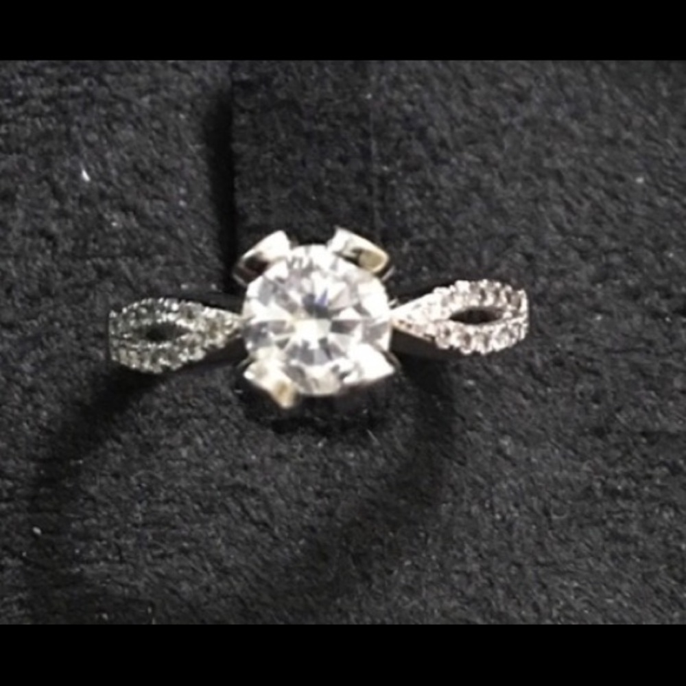 CZ silver tone Fashion Ring